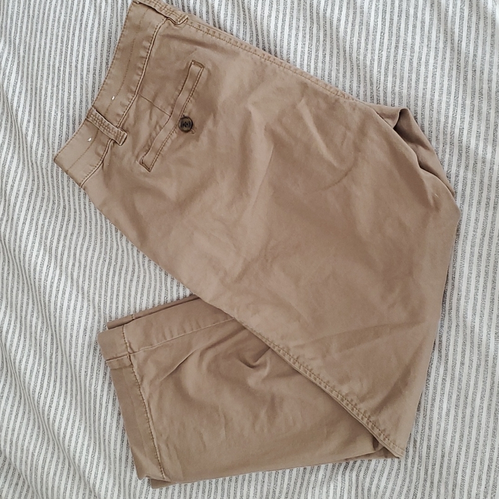 Womens khaki capris